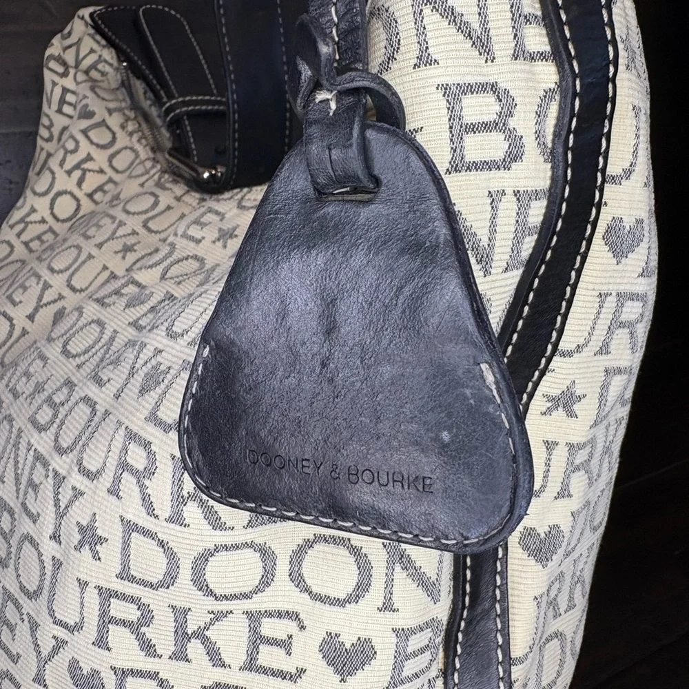 Dooney & Bourke guc dooney